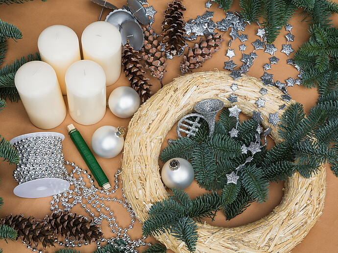 Dekoration, Adventskranz, Zubehör, Kerzen, Christbaumkugeln, Kr Dekoration, Adventskranz, Zubehör, Kerzen, Christbaumkugeln, Kranz